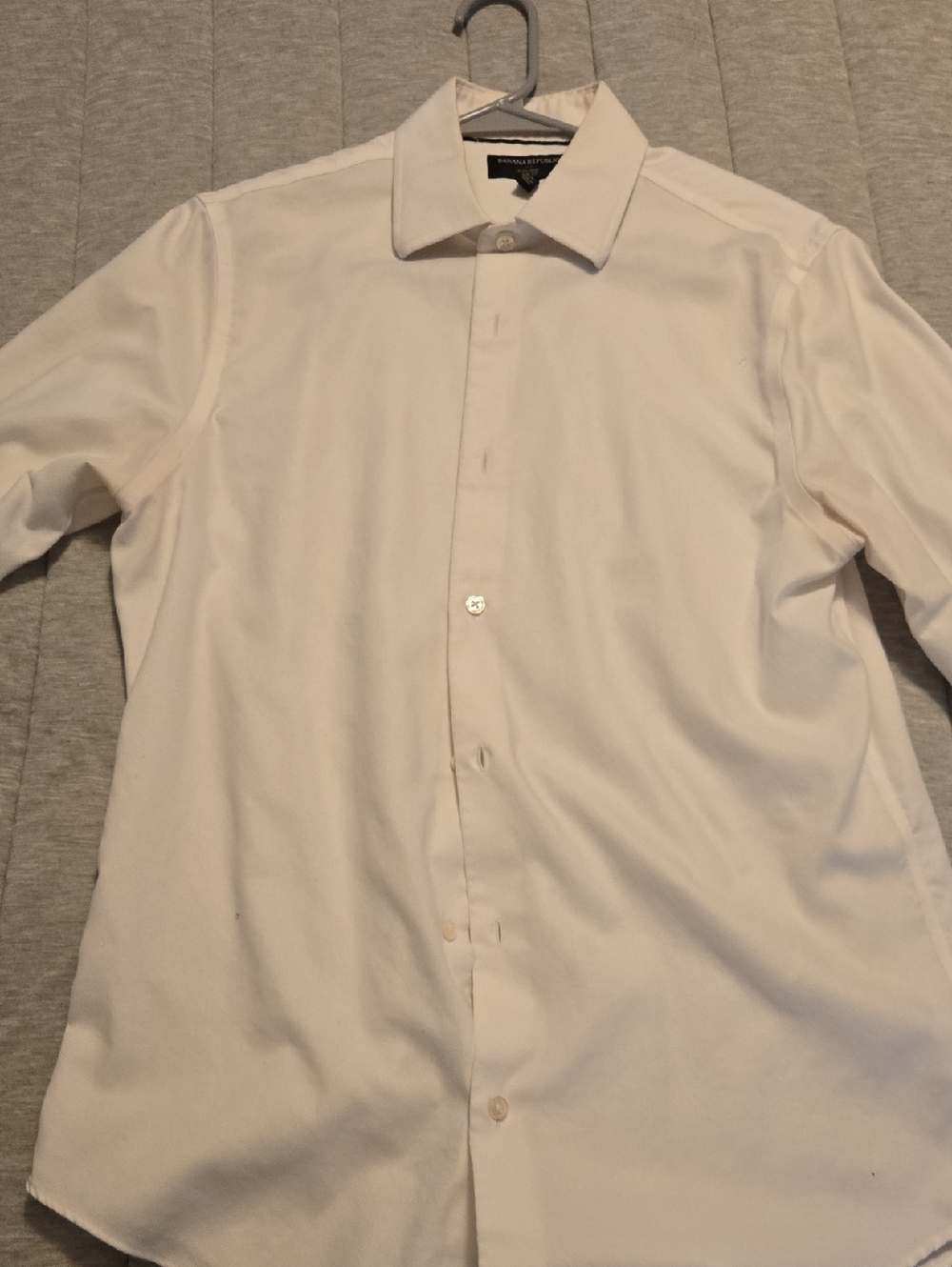 Banana Republic Men's Cream Dress Shirt - Spread Collar